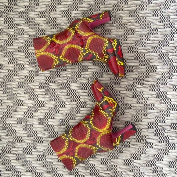 Gucci Runway Python Boots - Picture 1 of 6